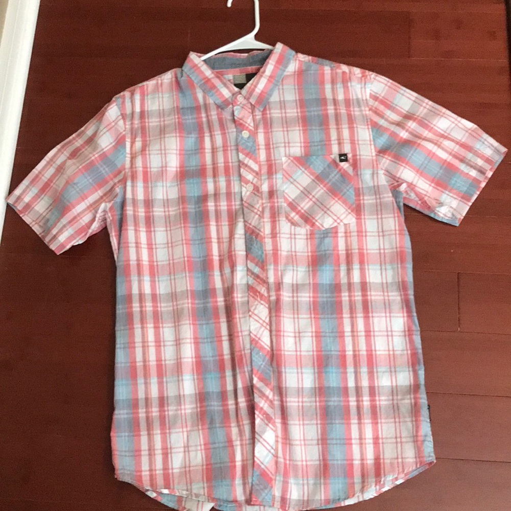 Like new men’s O’Neill shirt. Light fabric